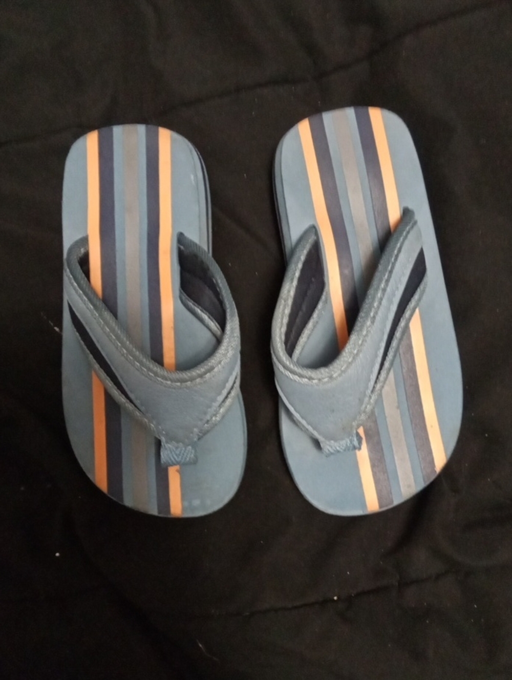 2/$7**Unbranded Toddler Flip Flops Or Beach Shoes